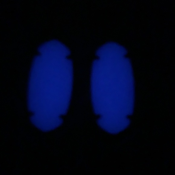 Kendra Scott Blue Glow in the dark glass Elle Earrings in RG - Picture 2 of 3
